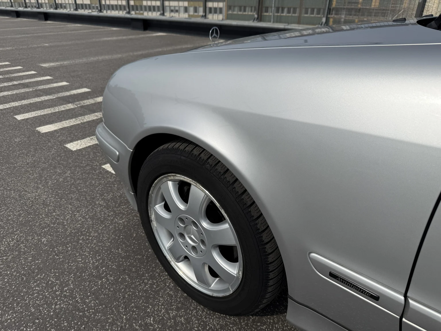 Exteriörbild på 2001 MERCEDES-BENZ CLK 230 Kompressor Cabriolet (38)