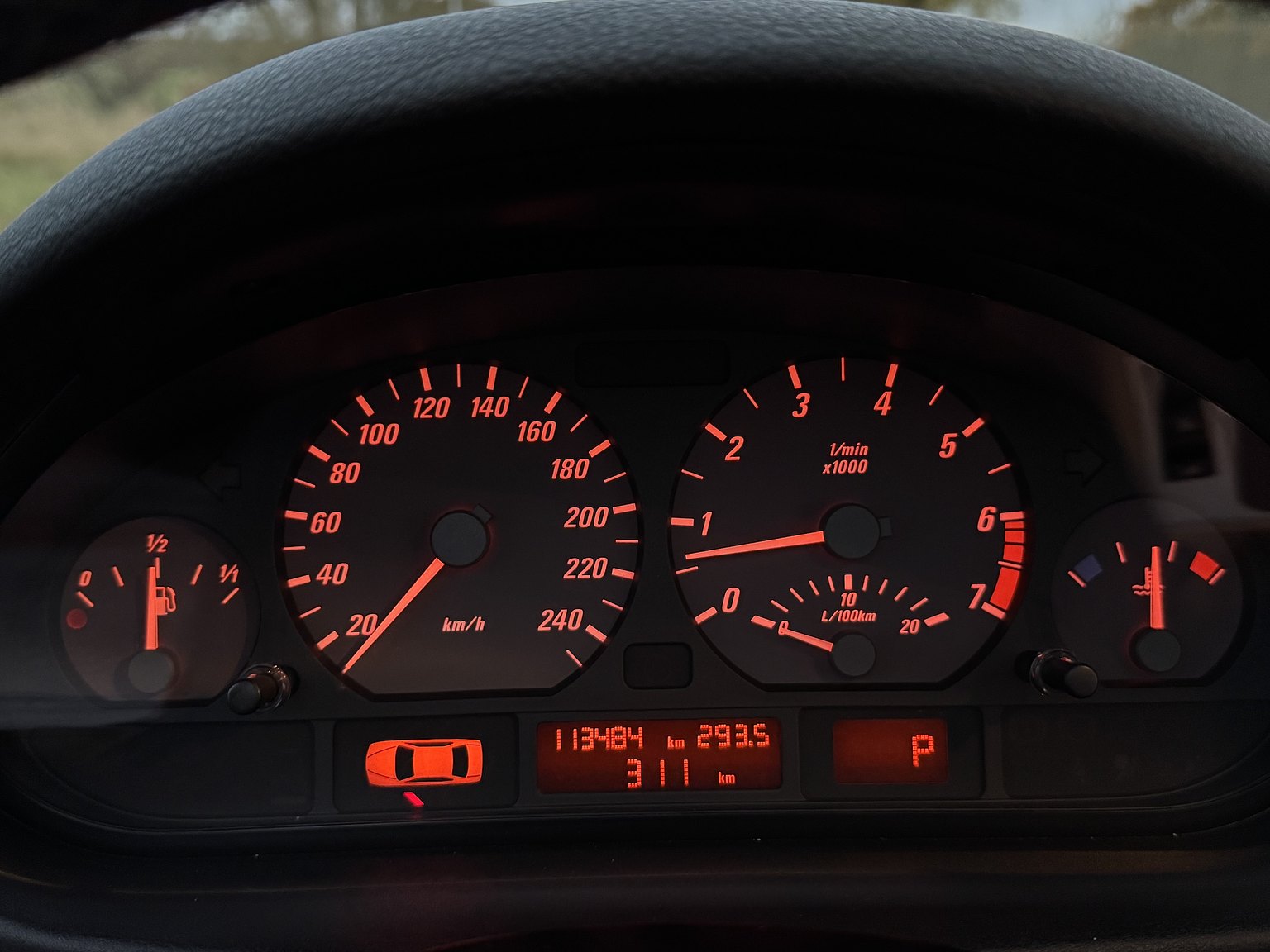 Interior image of 2001 BMW 325IA CAB