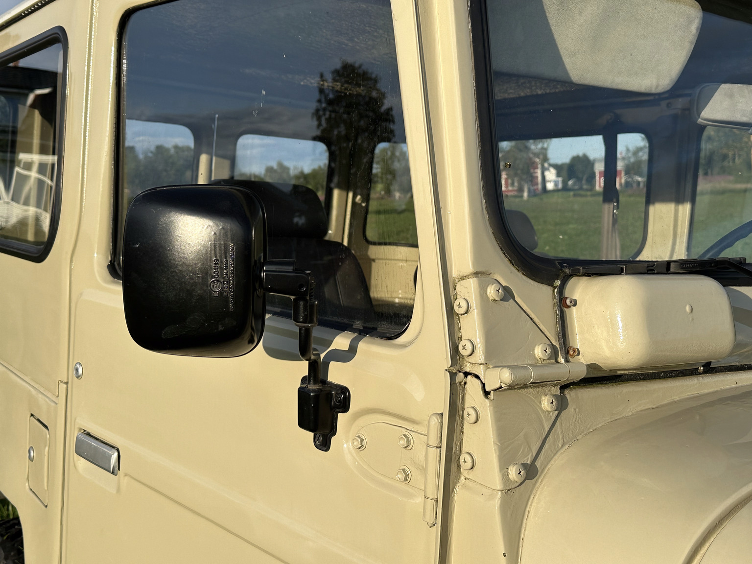 Exterior image of 1985 Toyota Land Cruiser BJ 42