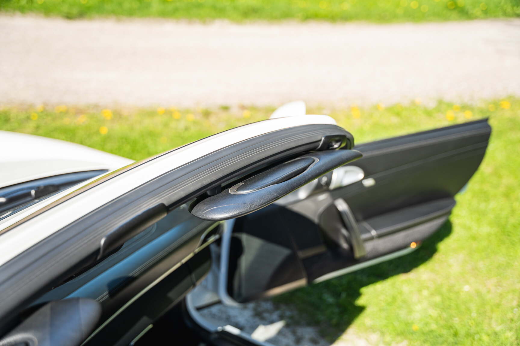 Interior image of 2008 Porsche 911 Turbo Cabriolet (50)