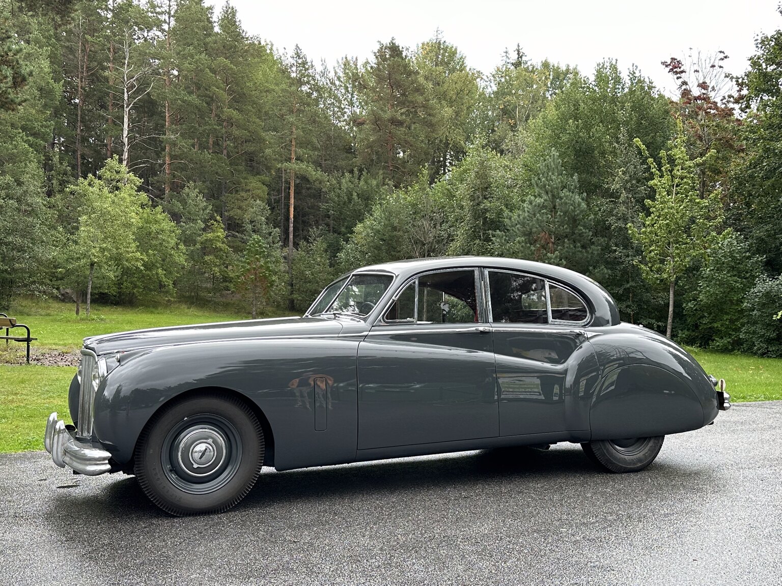 Exteriörbild på 1954 Jaguar Mark VII Saloon