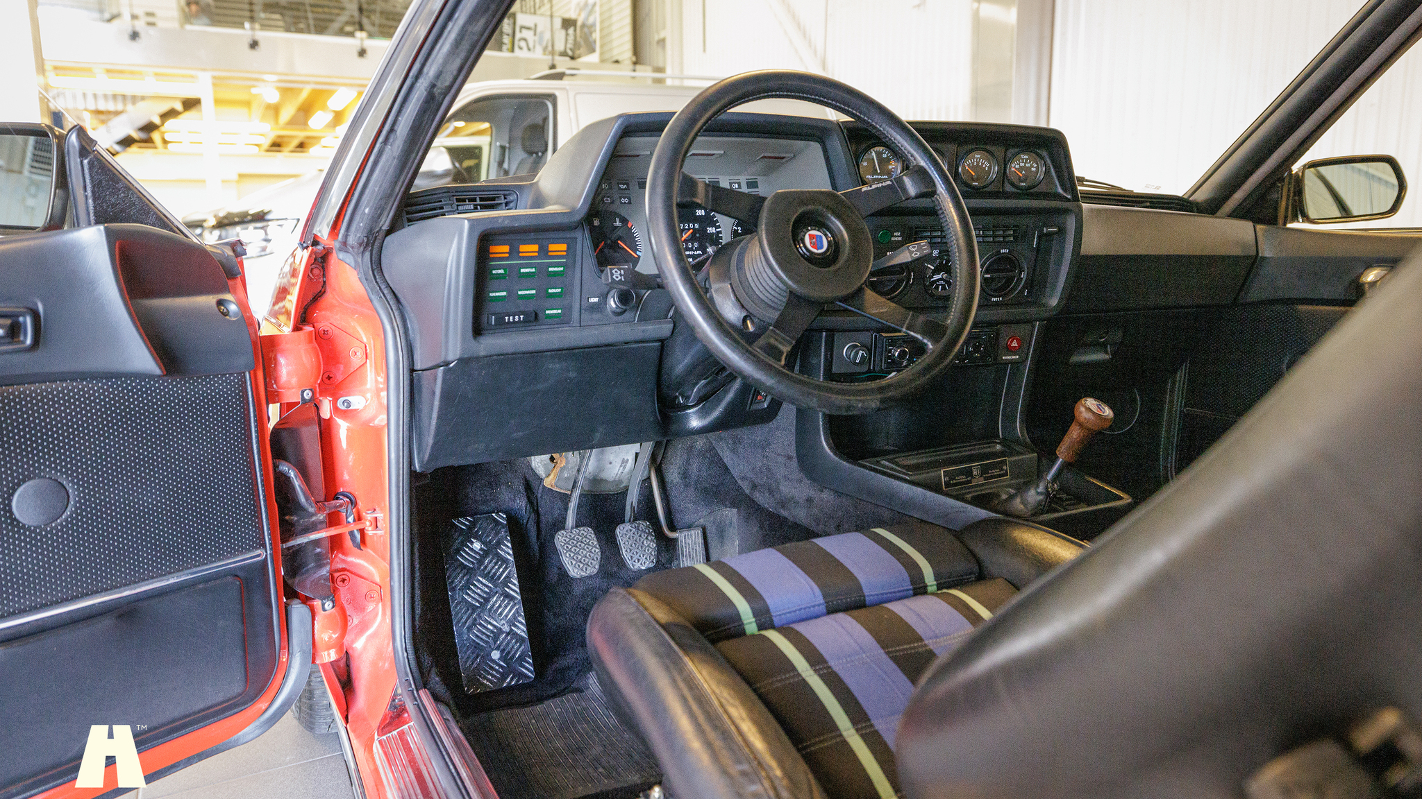 Innenraumfoto von 1979 Alpina B7 Turbo