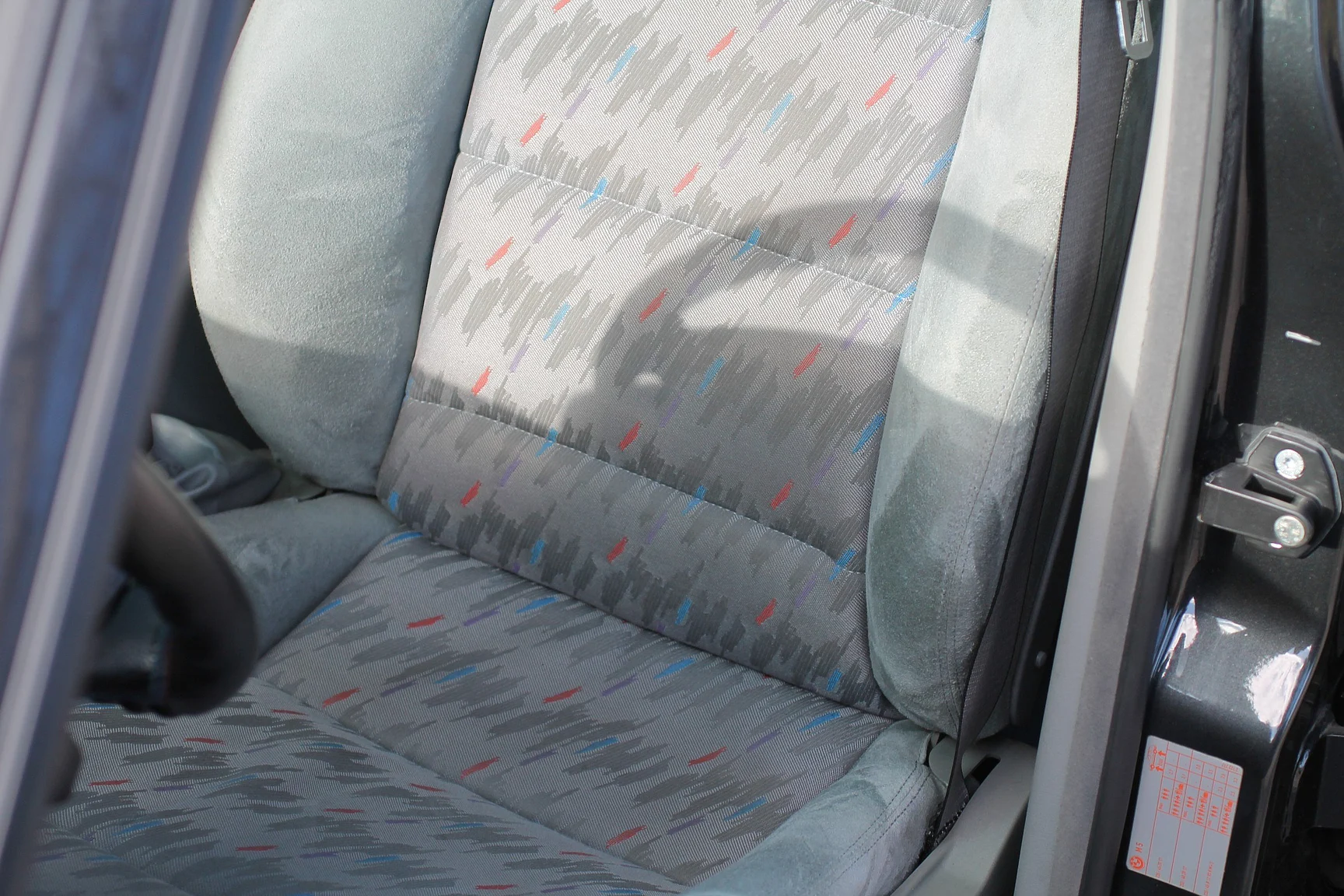 Innenraumfoto von 1993 BMW E34 M5 Touring  (51)