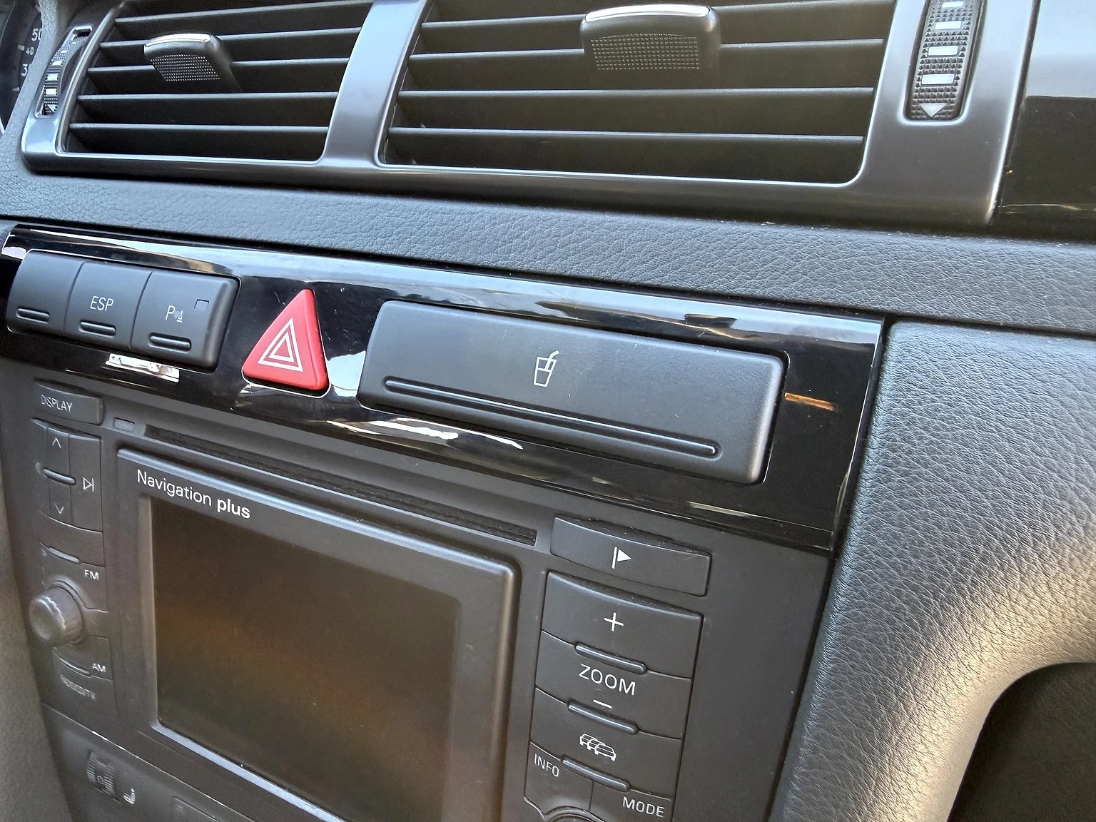 Innenraumfoto von 2002 Audi RS 6 Avant (48)