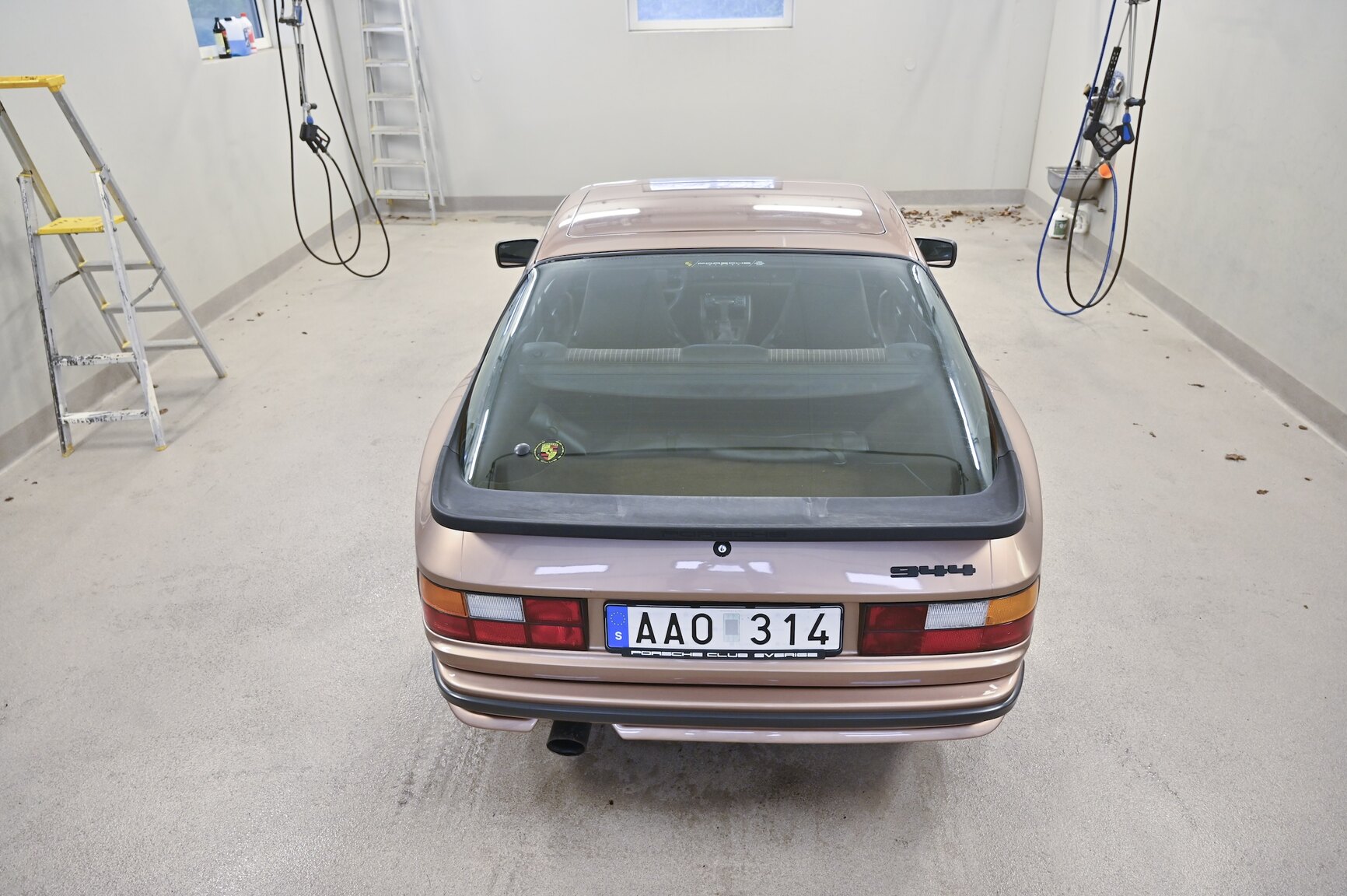 Exteriörbild på 1987 Porsche 944 Automat