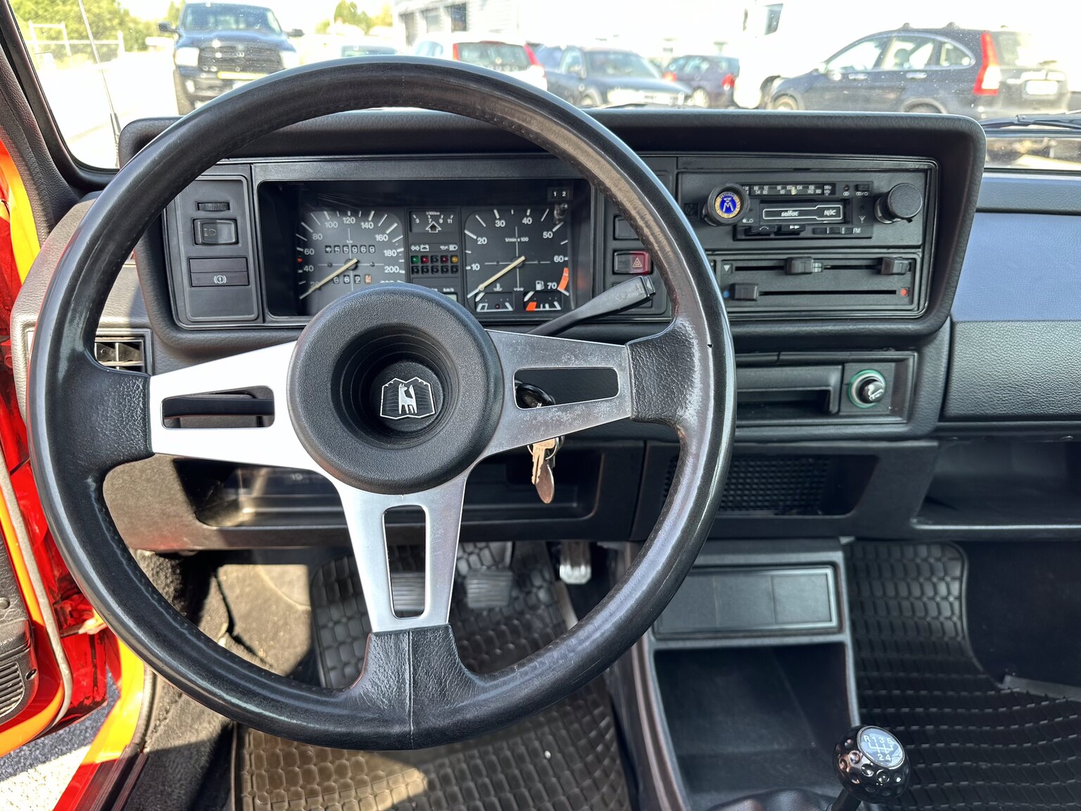Innenraumfoto von 1984 Volkswagen Golf GTI