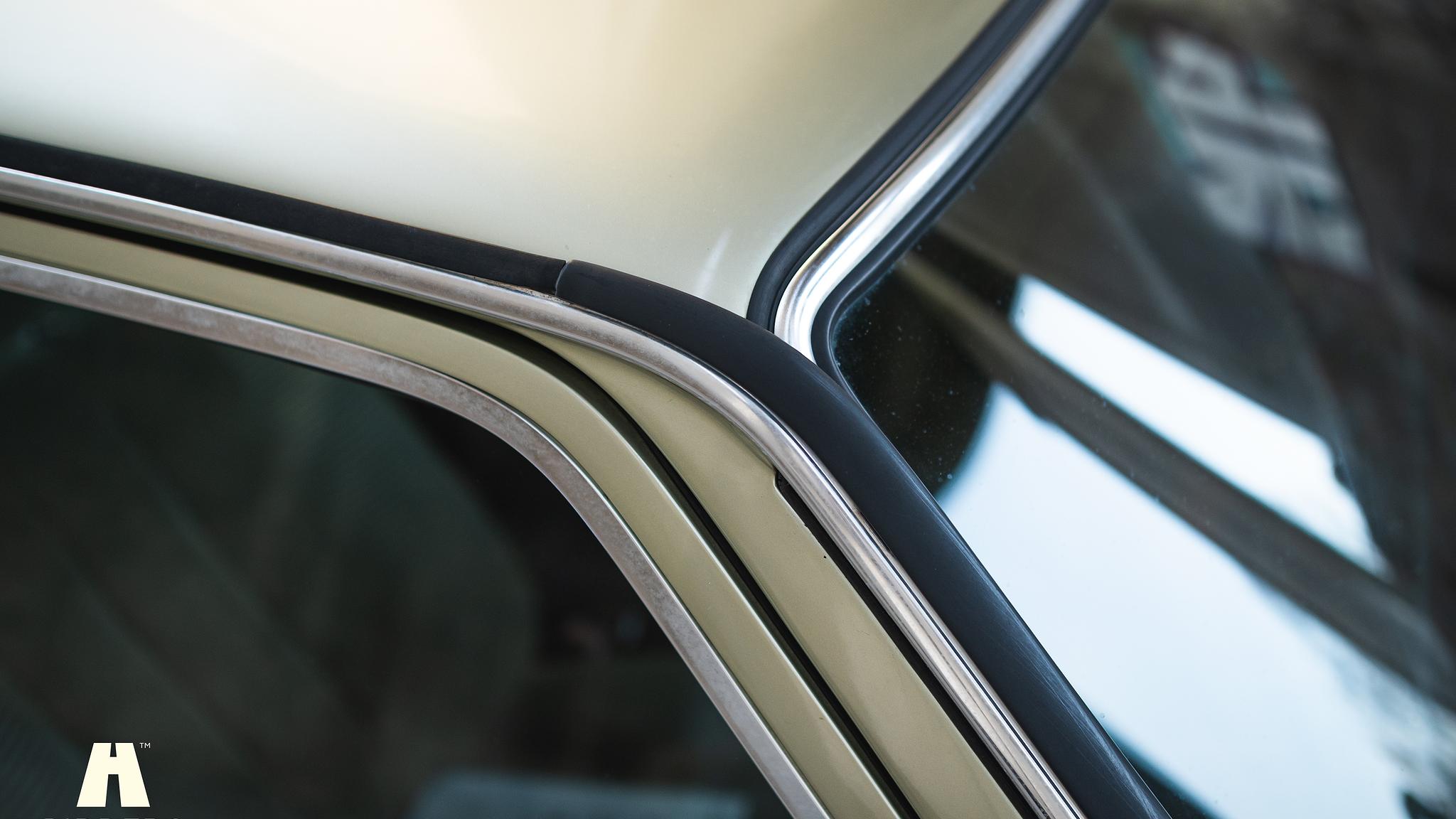 Exteriörbild på 1985 Mercedes-Benz 200 Series 3  (45)