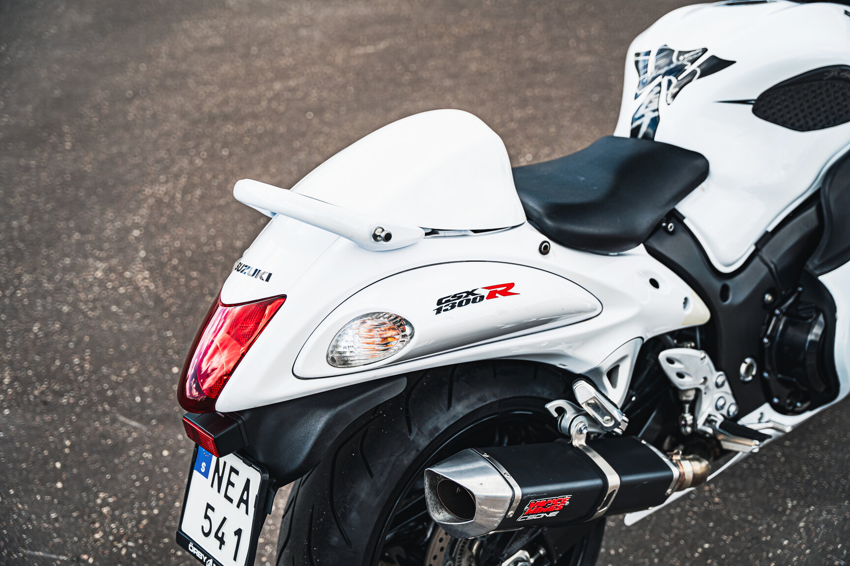 Exteriörbild på 2013 Suzuki GSX1300R Hayabusa