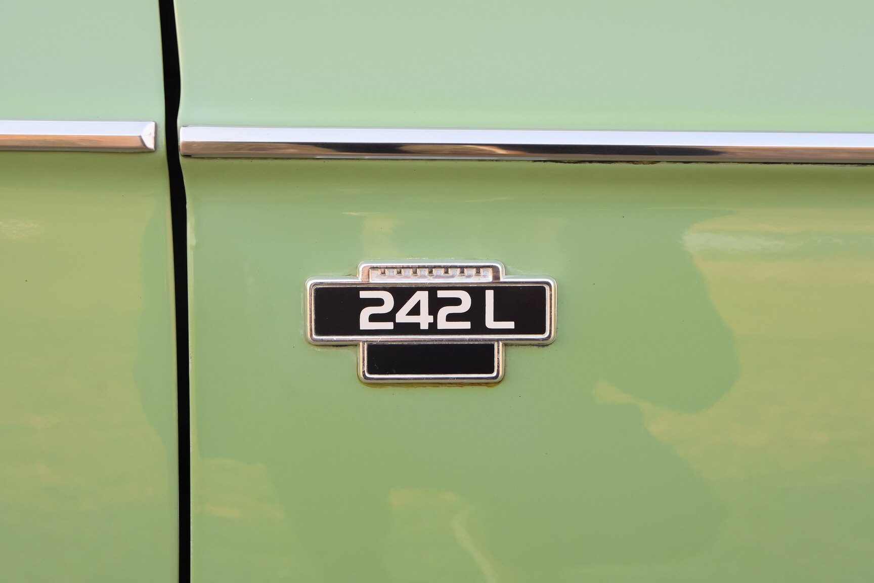 Exteriörbild på 1975 Volvo 242