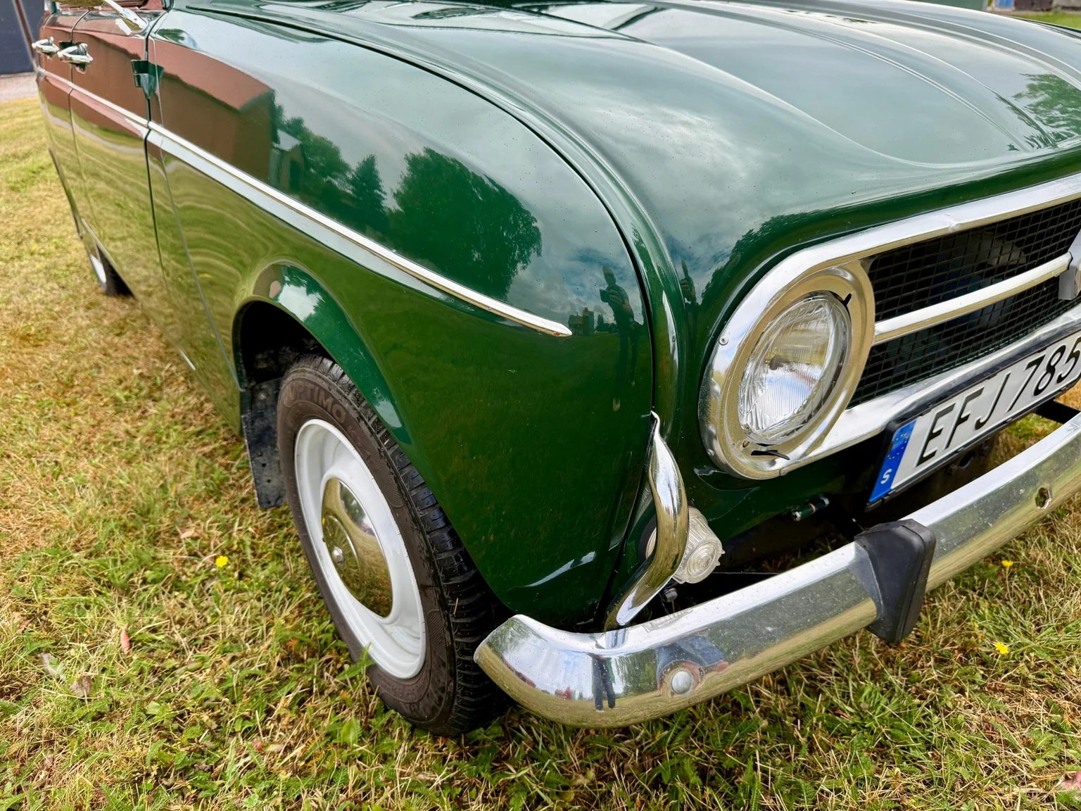 Exterior image of 1970 Renault 4 (16)