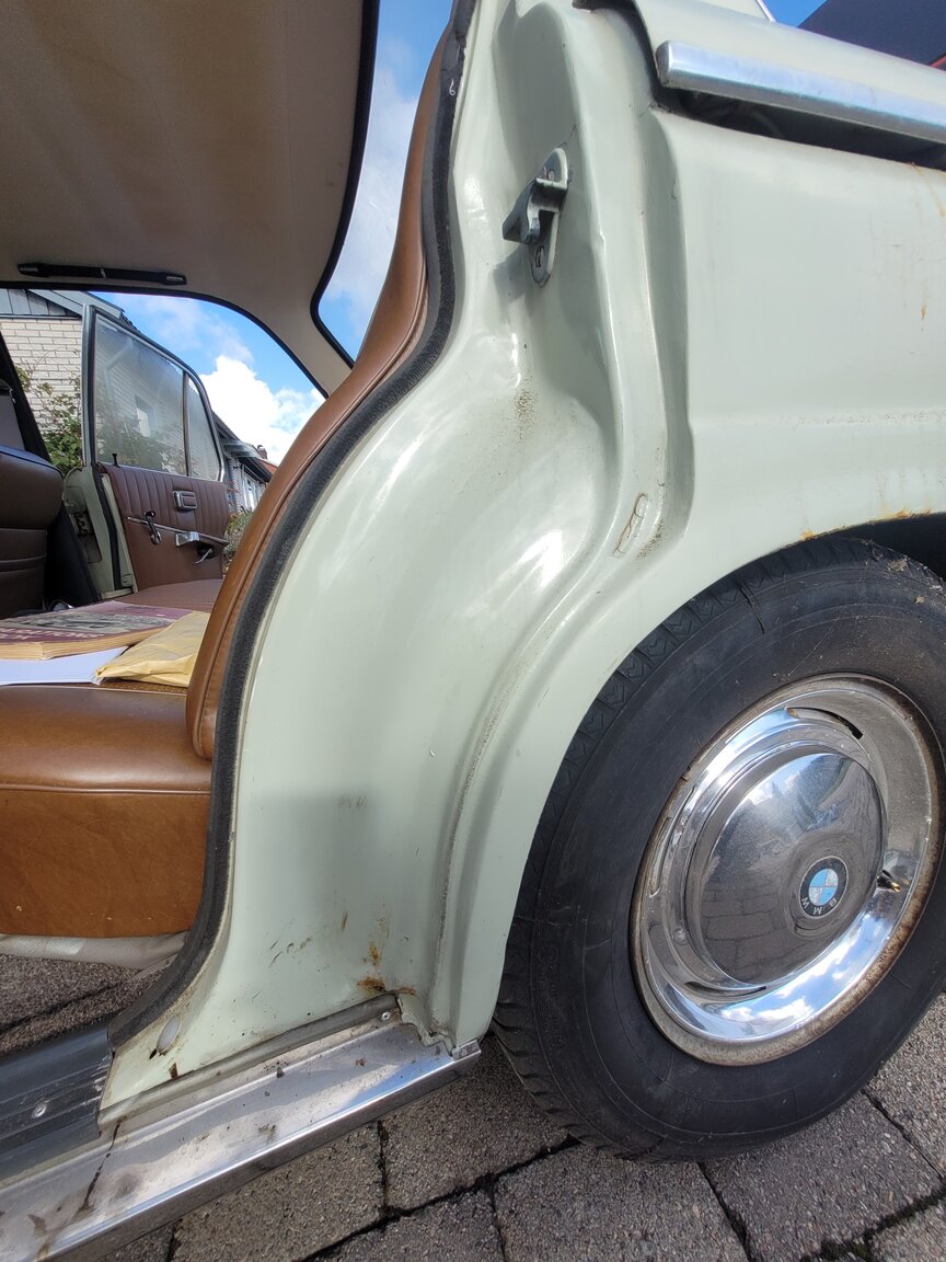 Exterior image of 1966 Renoveringsobjekt BMW 1800