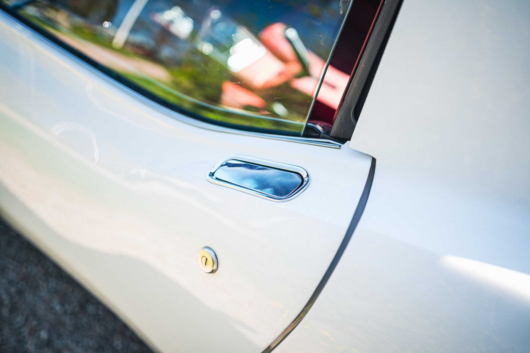 Exterior image of 1975 Chevrolet Corvette Stingray (42)