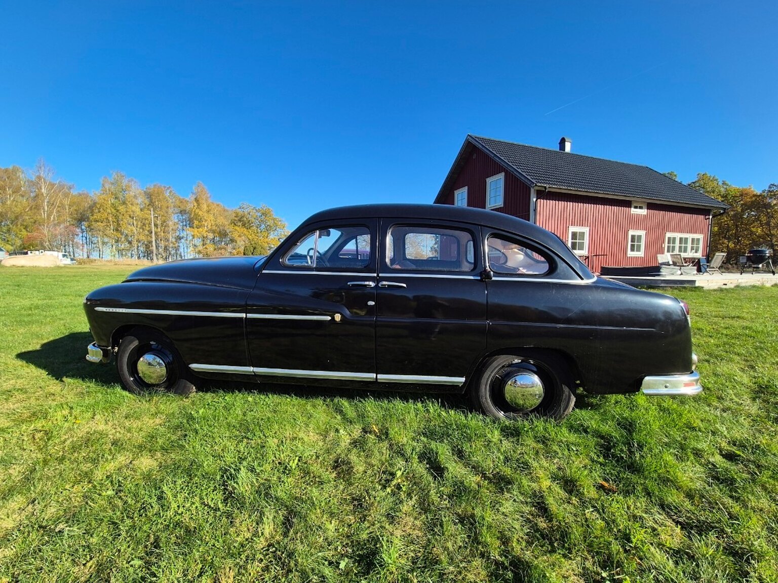 Exterior image of 1954 Ford Vedette 3.9 V8