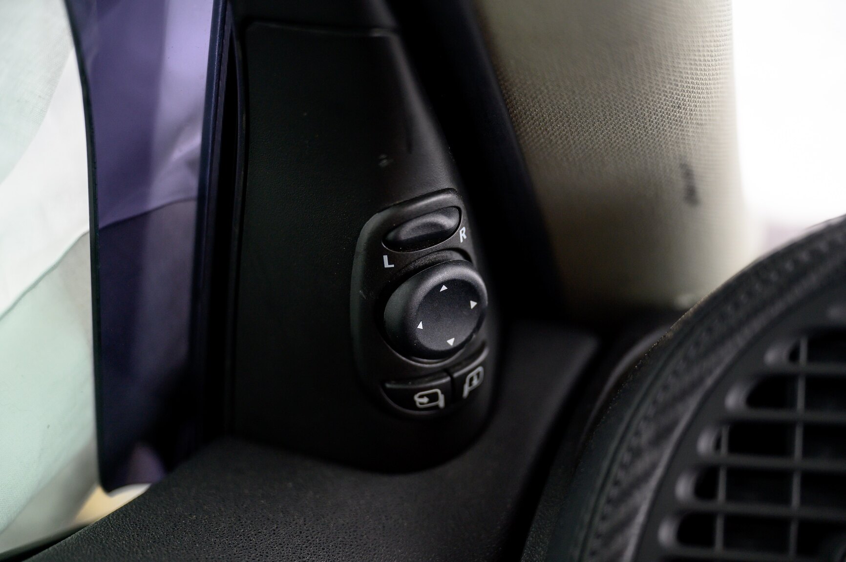 Interior image of 2008 SAAB 9-3 Aero SportSedan Silver Beast SFRO