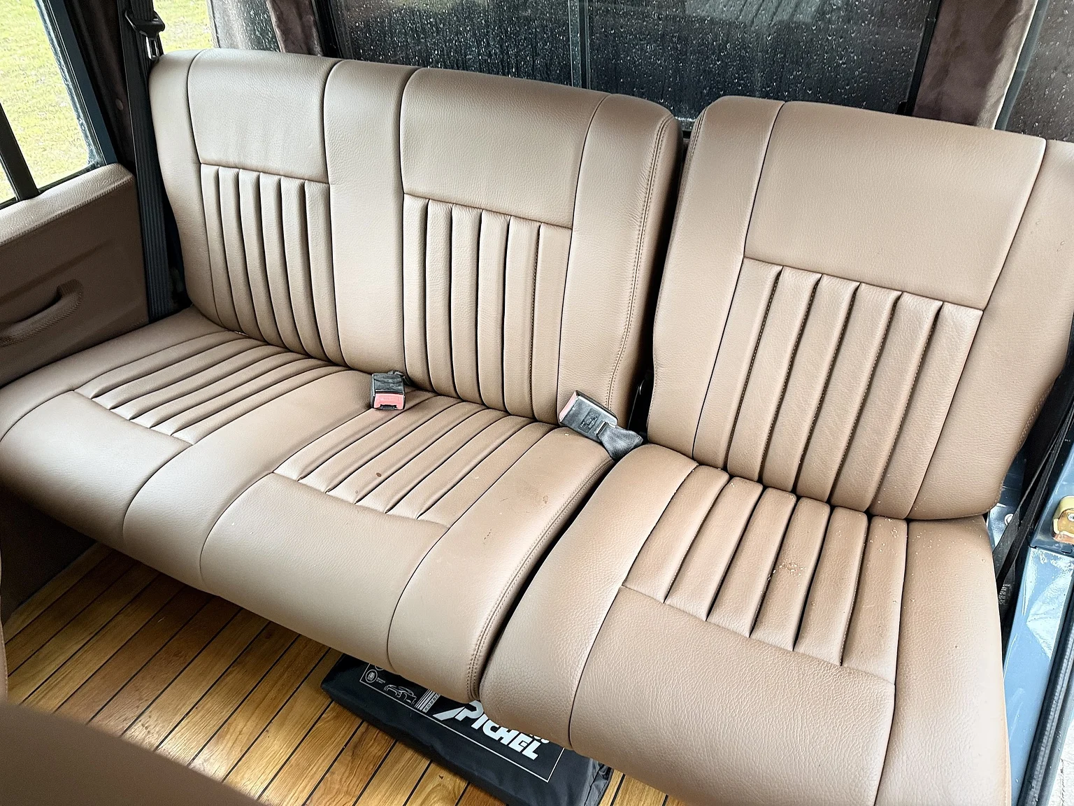 Interiörbild 2000 Land Rover Defender 110 C (45)