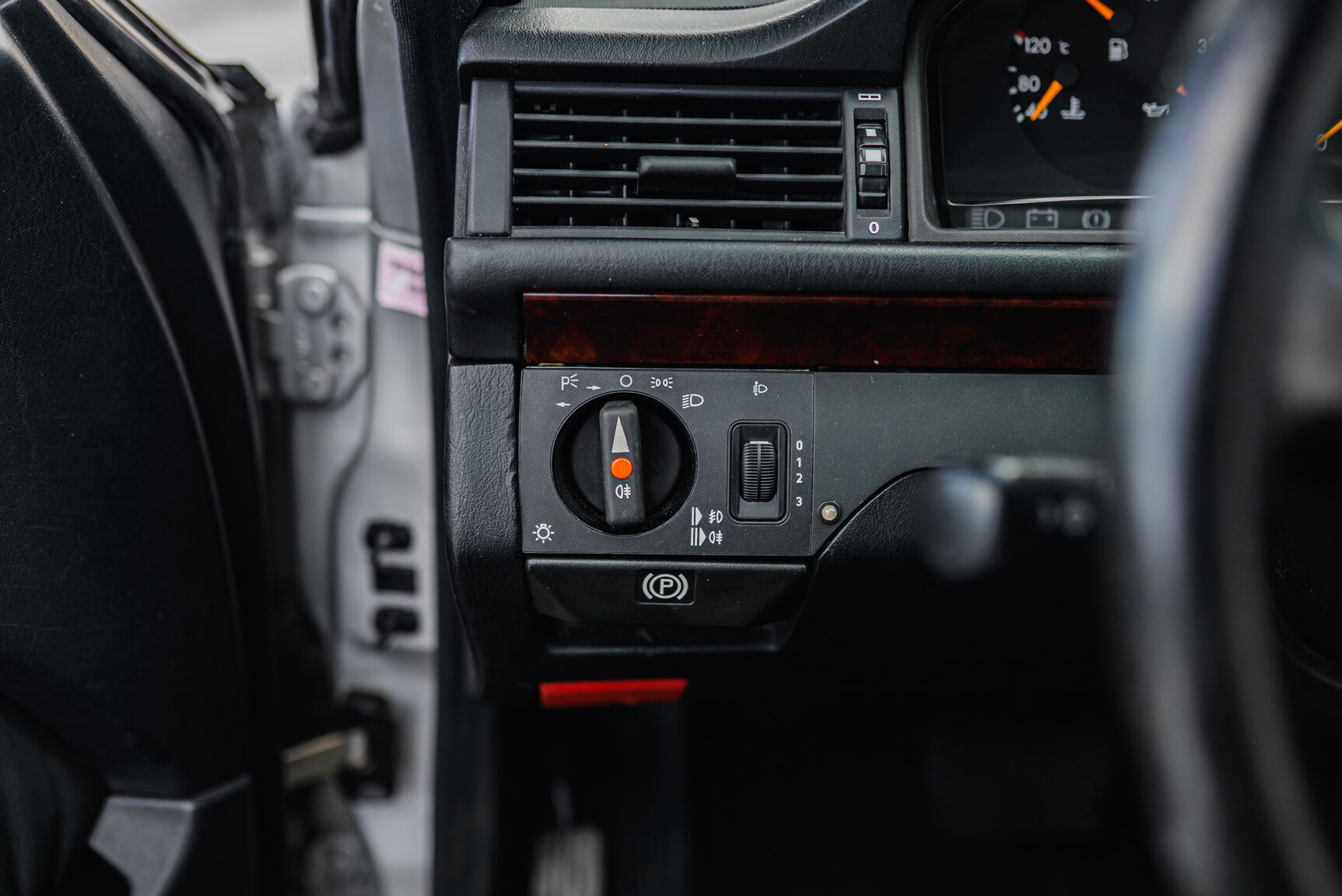 Interiörbild 1992 Mercedes-Benz 300CE-24V