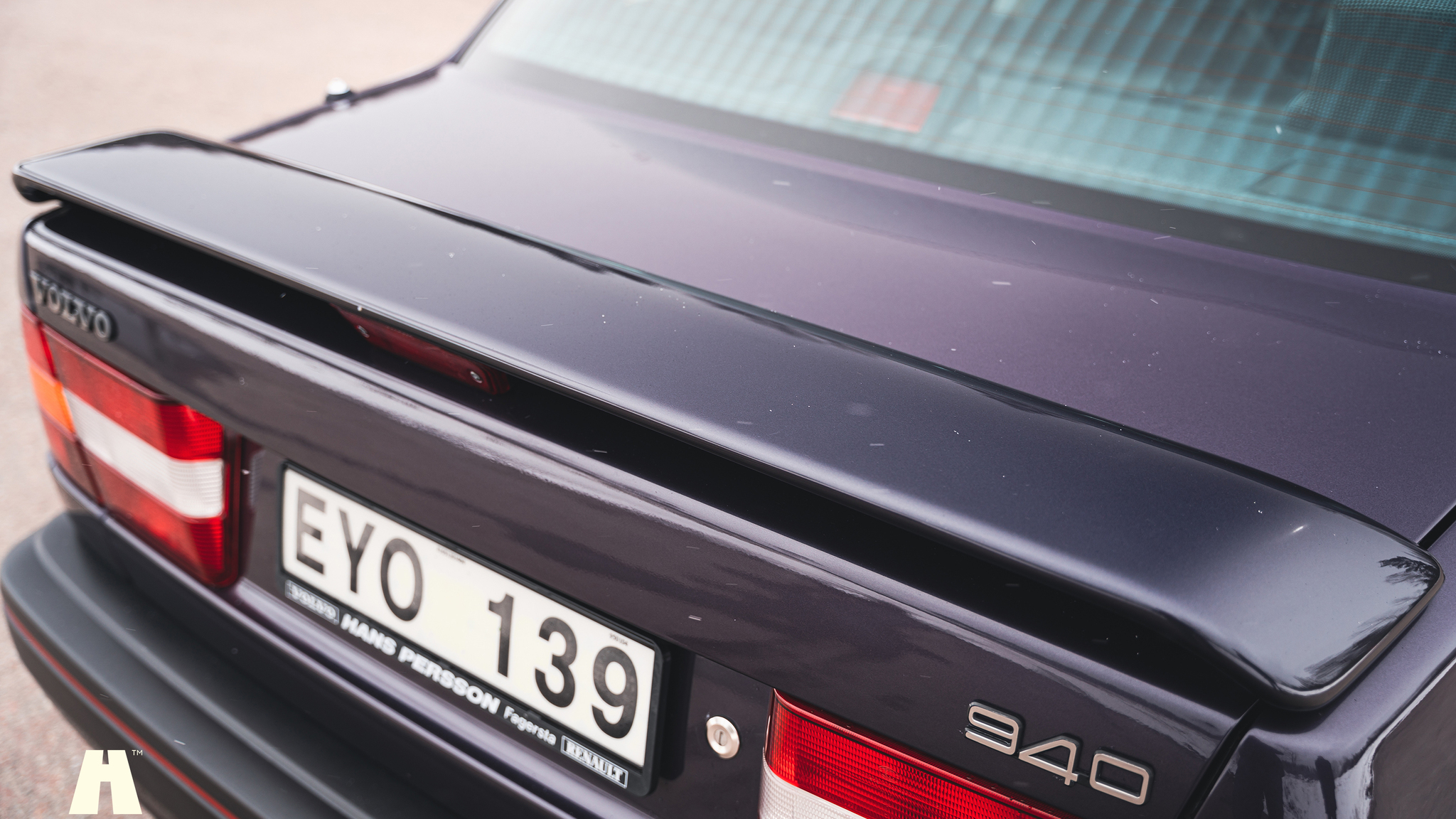 Exterior image of 1995 Volvo 940 SE