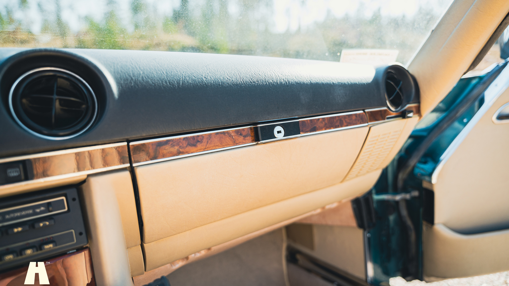 Innenraumfoto von 1985 Mercedes-Benz 380 SL