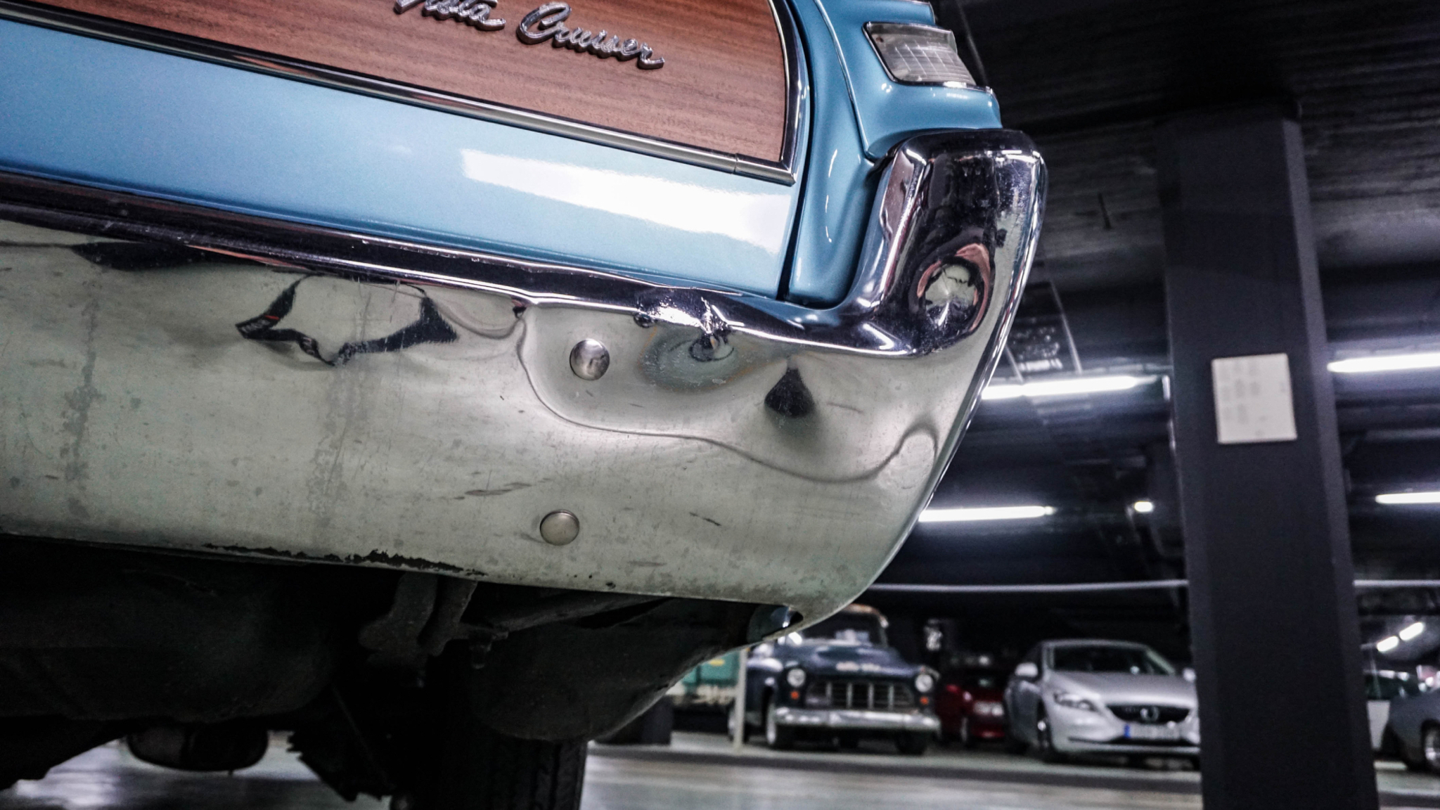 Exterior image of 1968 Oldsmobile Vista Cruiser