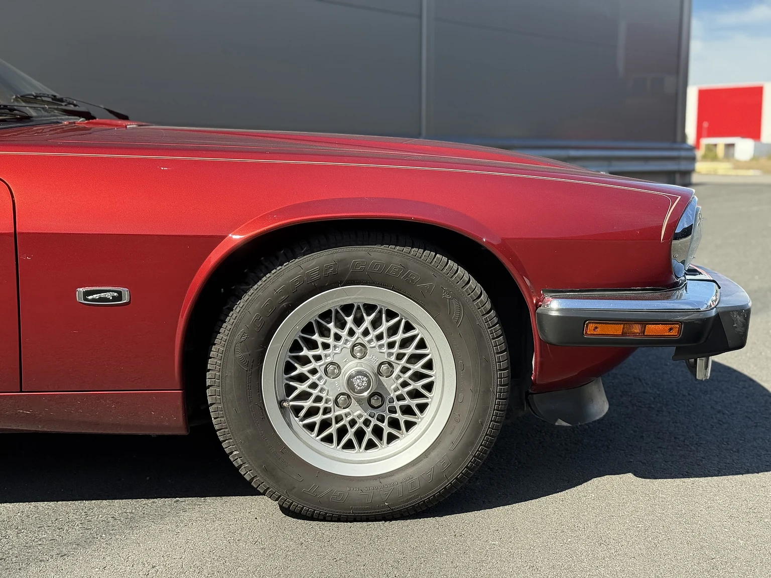 Exteriörbild på 1993 Jaguar XjS Cabriolet (16)