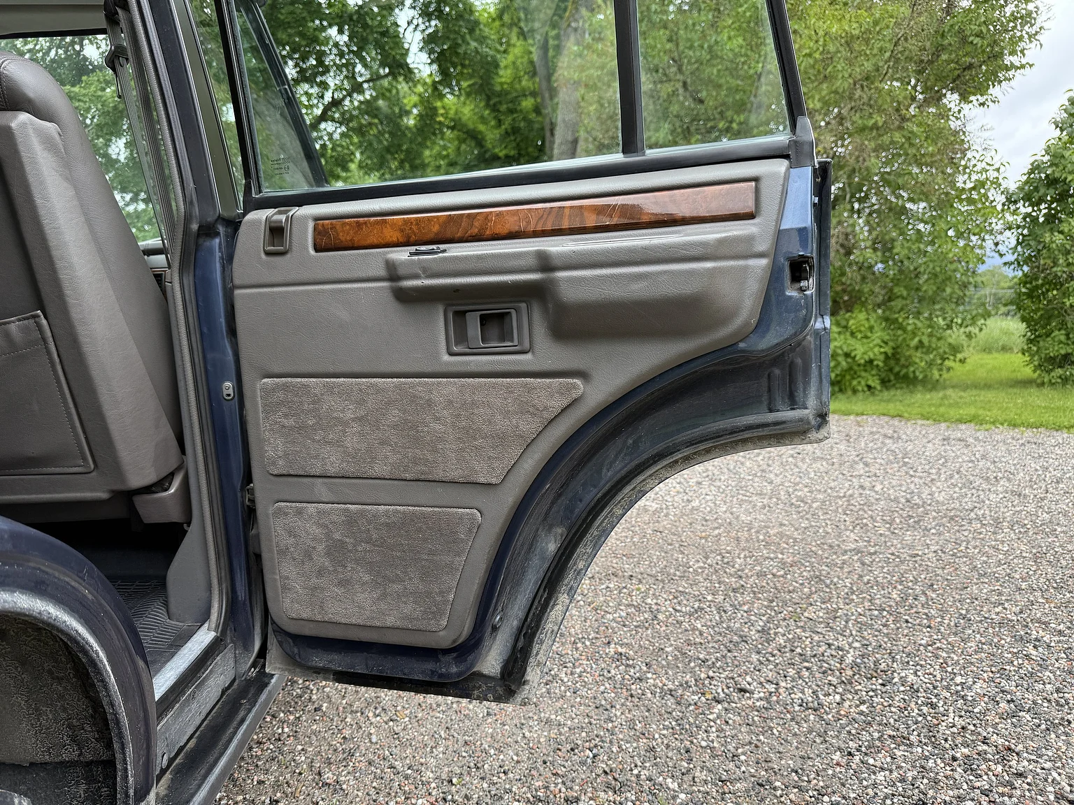 Innenraumfoto von 1990 Range Rover Vogue SE 3.9 (58)