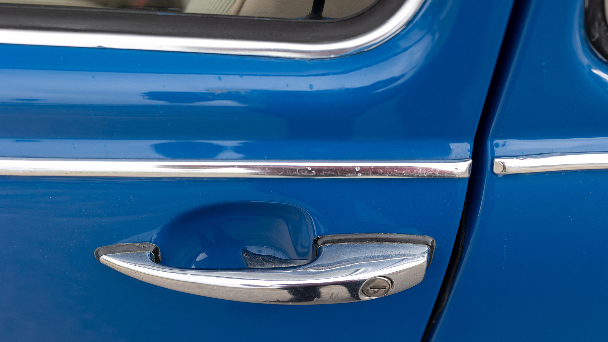 Exterior image of 1973 Volkswagen Beetle 1303S 1600 (37)