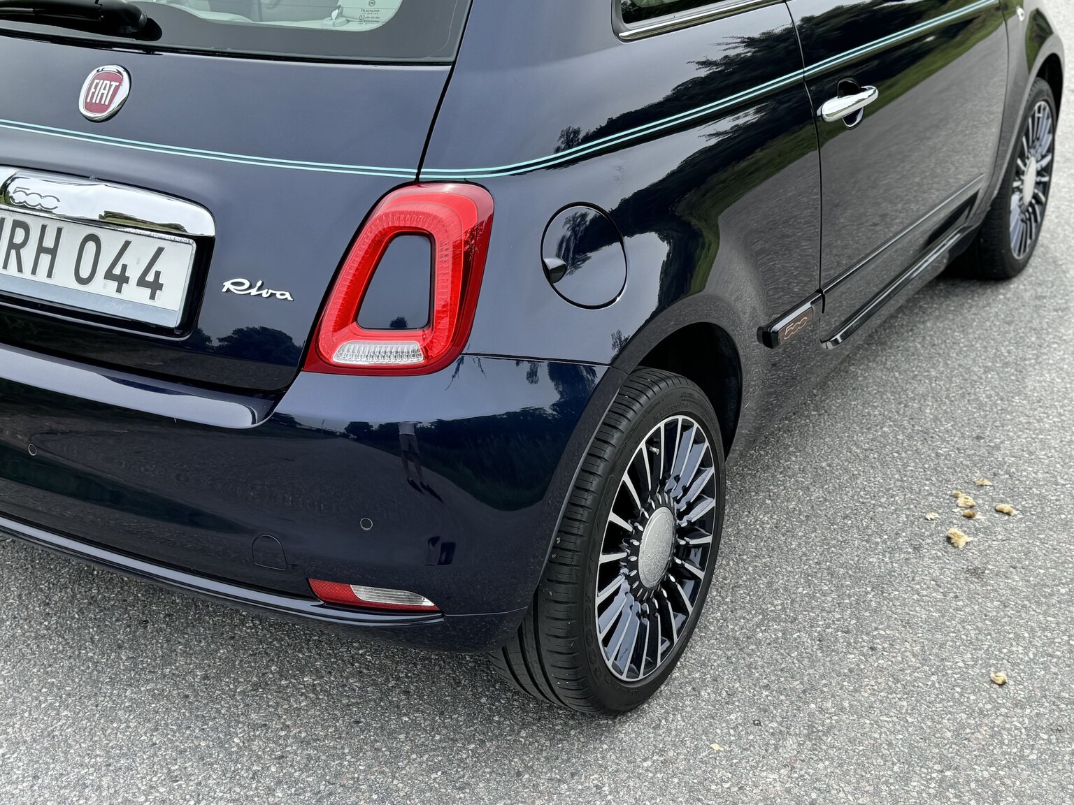 Exterior image of 2017 Fiat 500 Riva