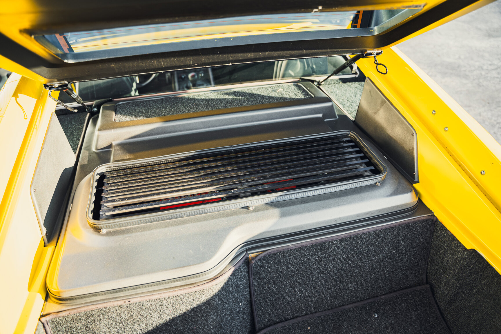 Interior image of 1989 Lotus Esprit Turbo SE