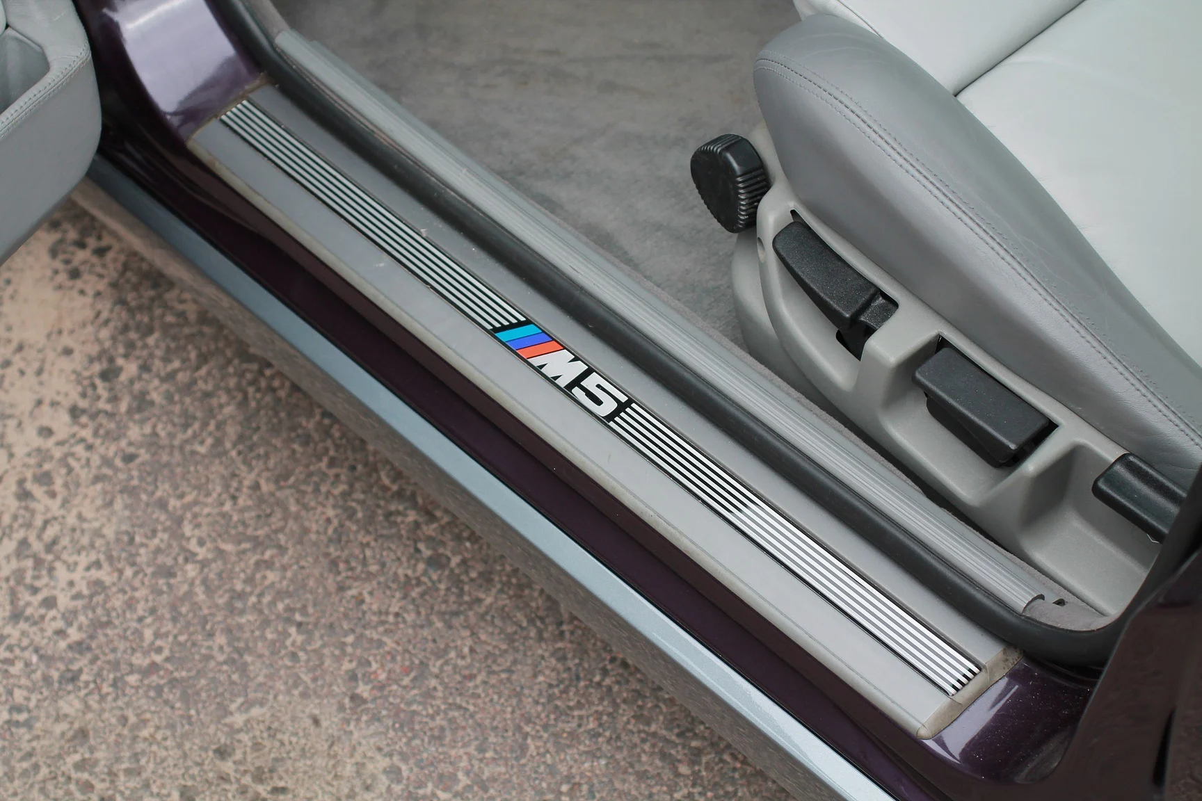 Innenraumfoto von 1993 BMW M5 Touring 3.8 Manual (22)