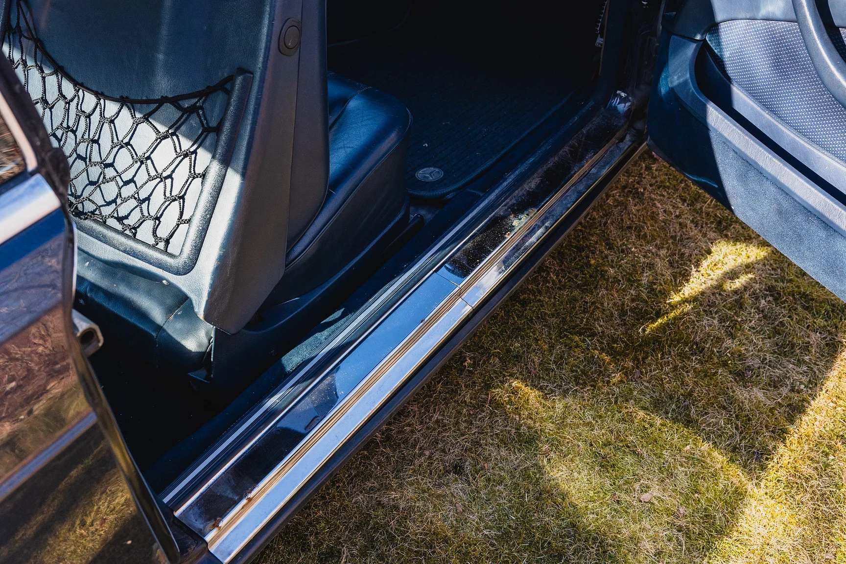 Innenraumfoto von 1986 Mercedes-Benz 560 SEC  (44)