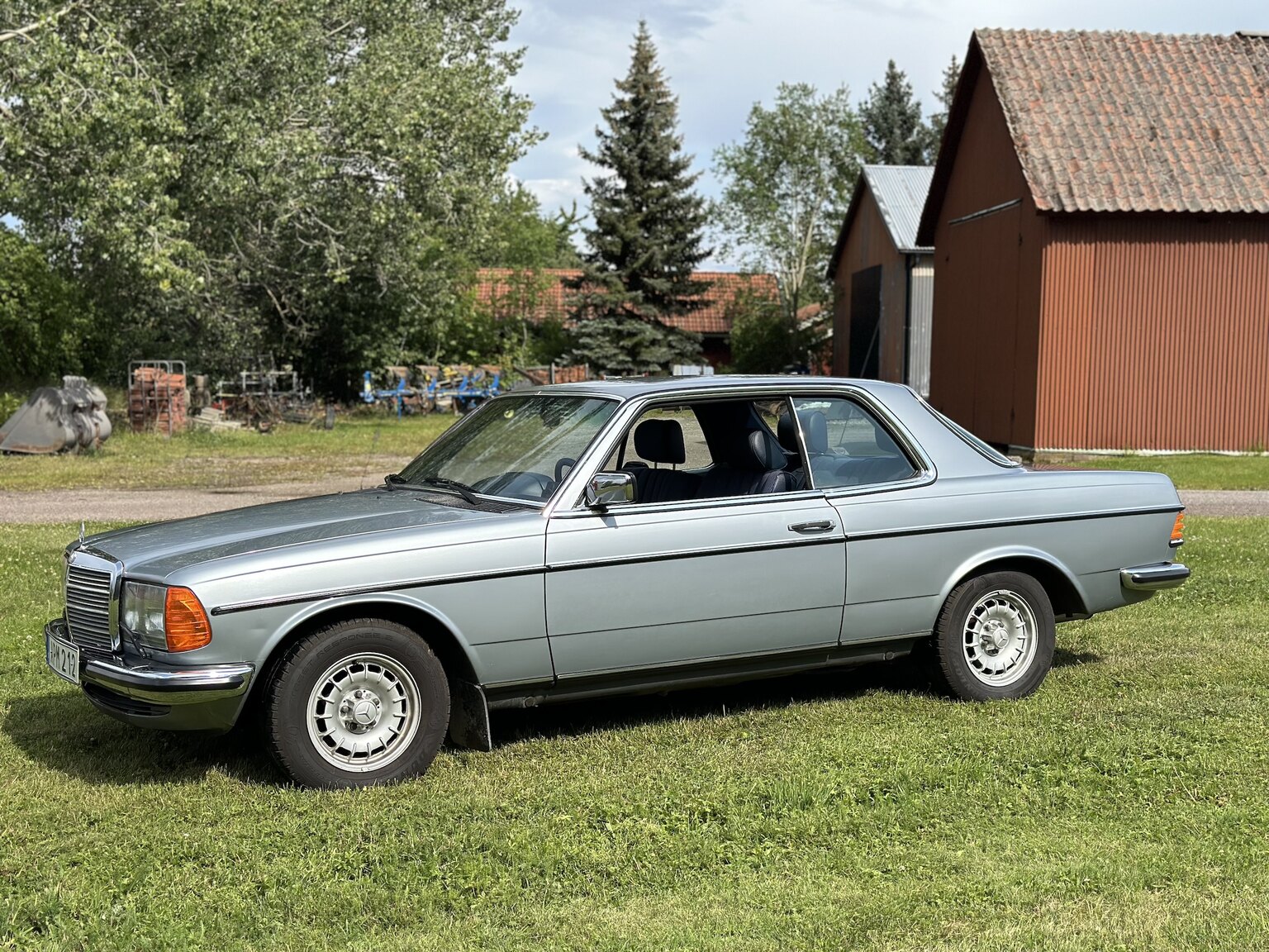 Exterior image of 1984 Mercedes-Benz 230 CE