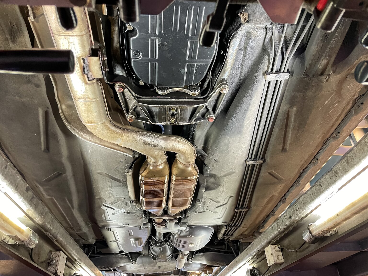 Image of 1993 Mercedes-Benz 400 E mechanics