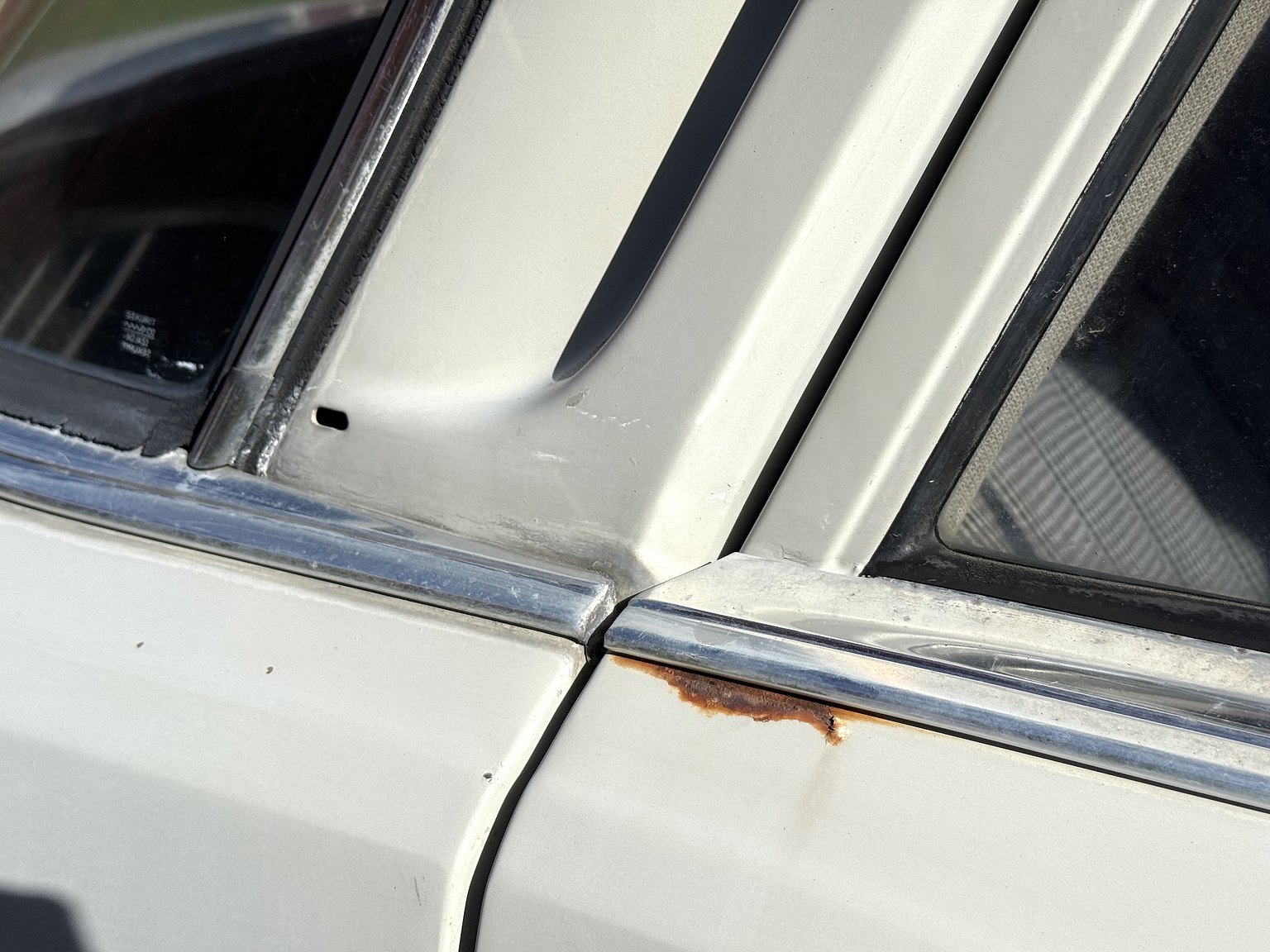 Exteriörbild på 1967 Mercedes-Benz 200