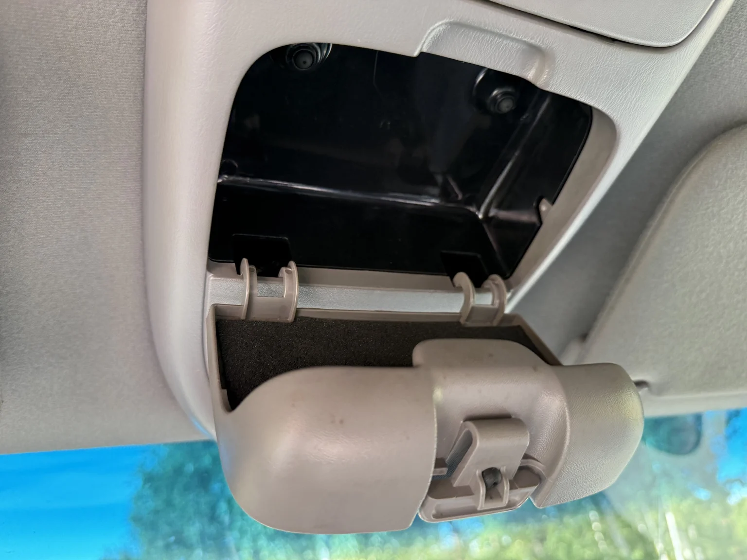 Interior image of 2002 Ford F-150 SVT Lightning (28)