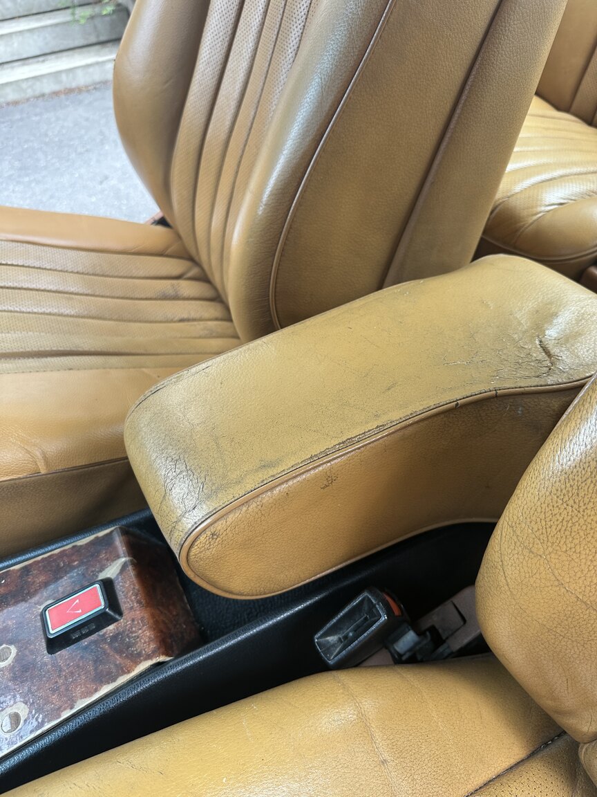 Interiörbild 1977 Mercedes-Benz 280 CE