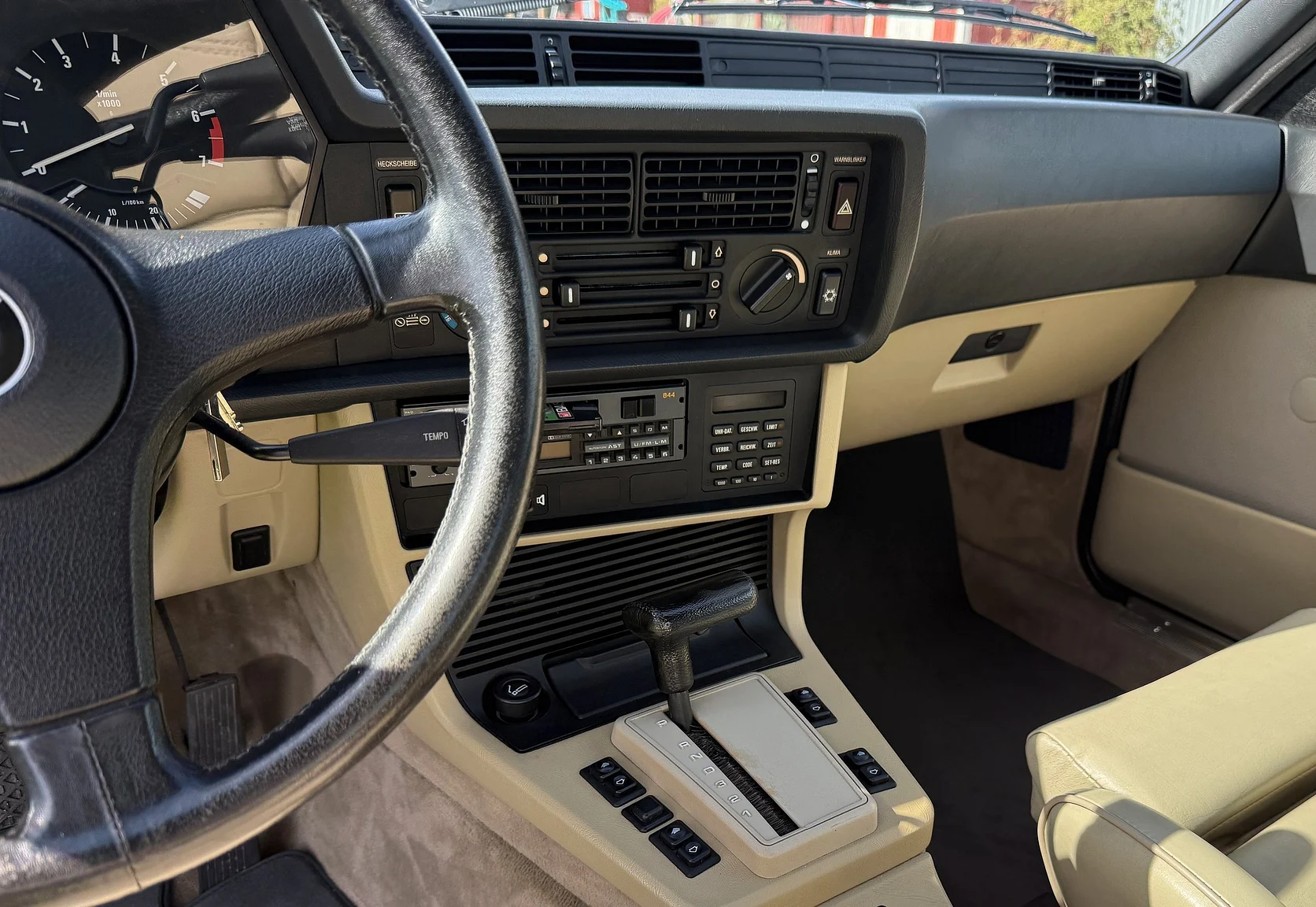 Interior image of 1985 BMW 635 CSiA (E24) (20)