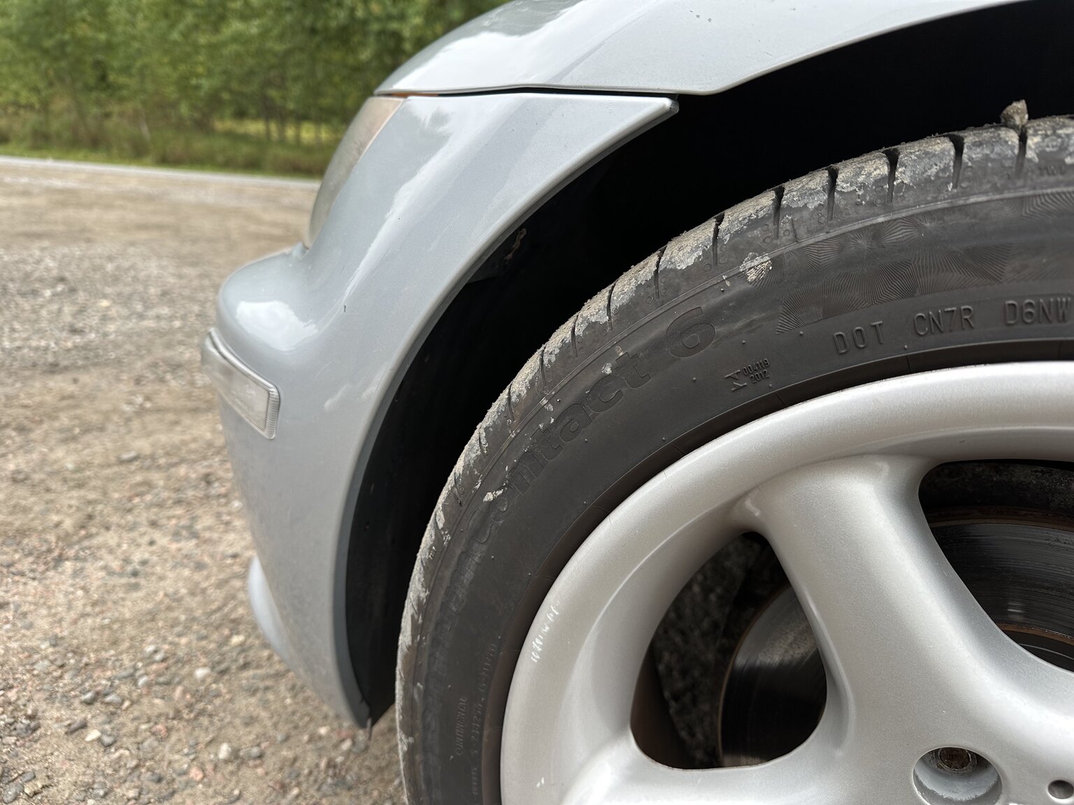 Exterior image of 1997 BMW Z3 2.8 Roadster