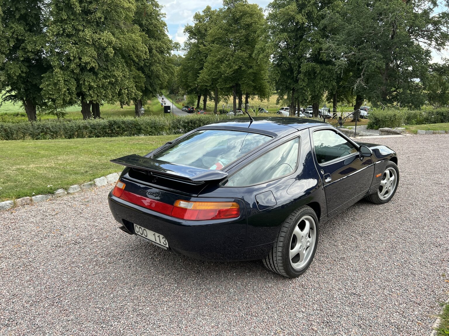 Exterior image of 1993 Porsche 928 GTS