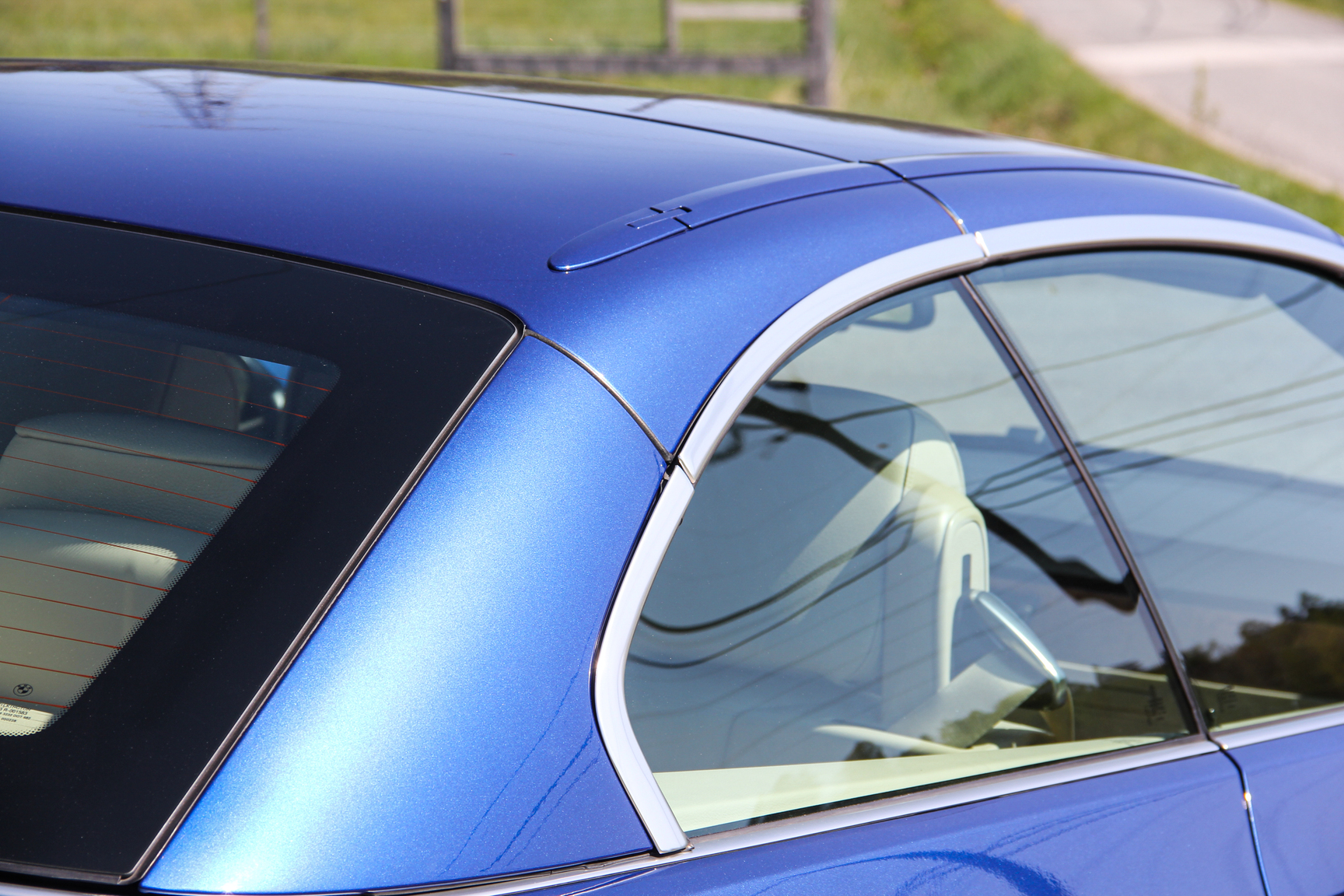 Exterior image of 2007 BMW 335i Cabriolet (16)