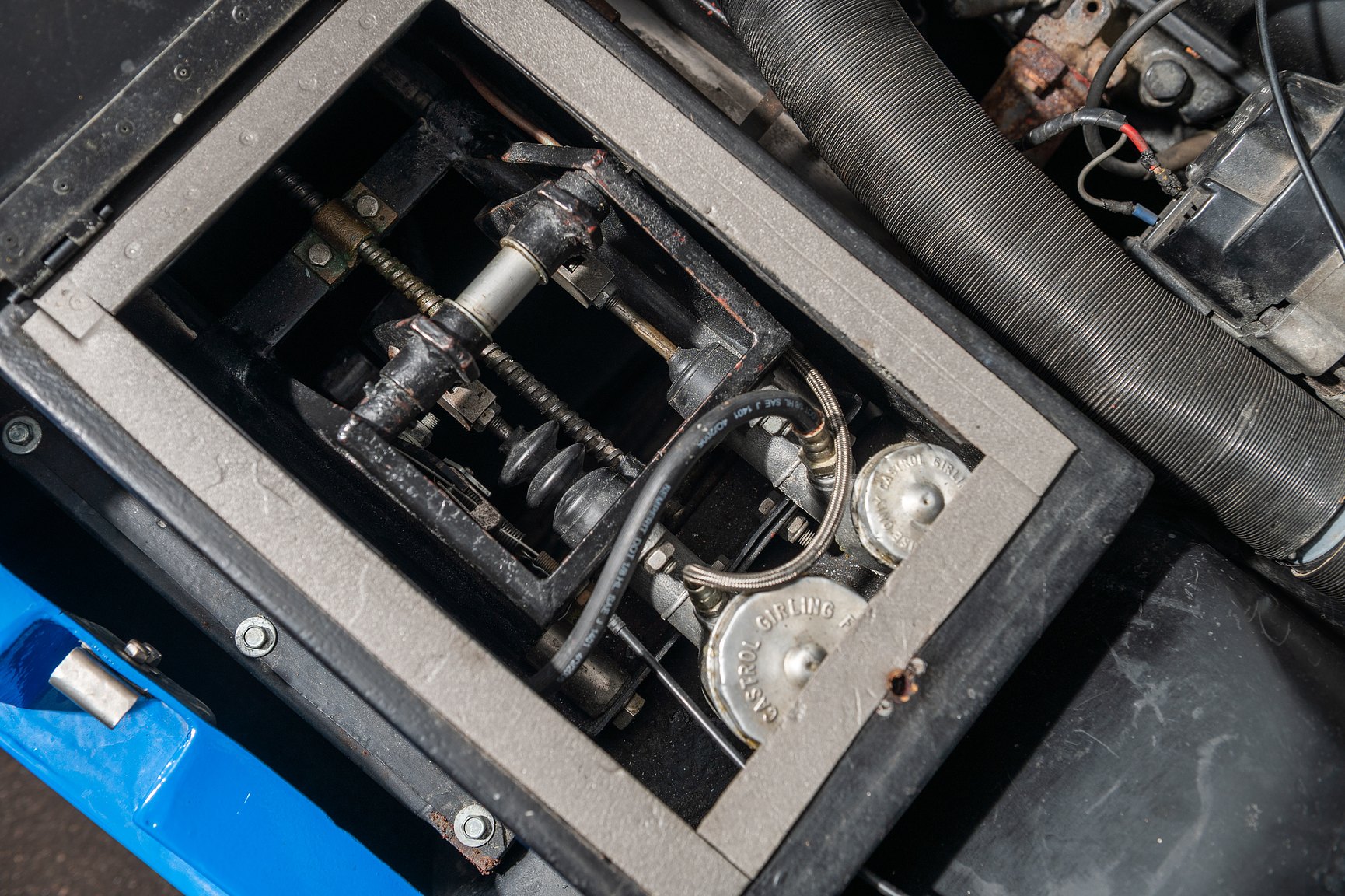 Image of 1969 Marcos 3000 GT mechanics