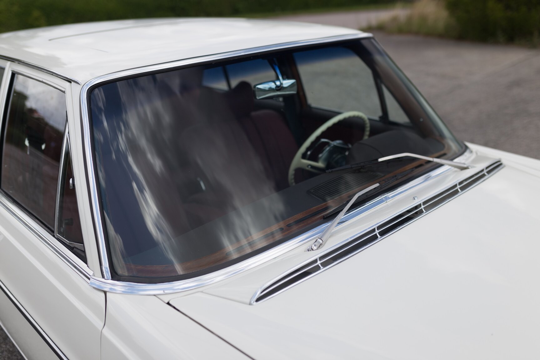 Exterior image of 1966  Mercedes-Benz 250 