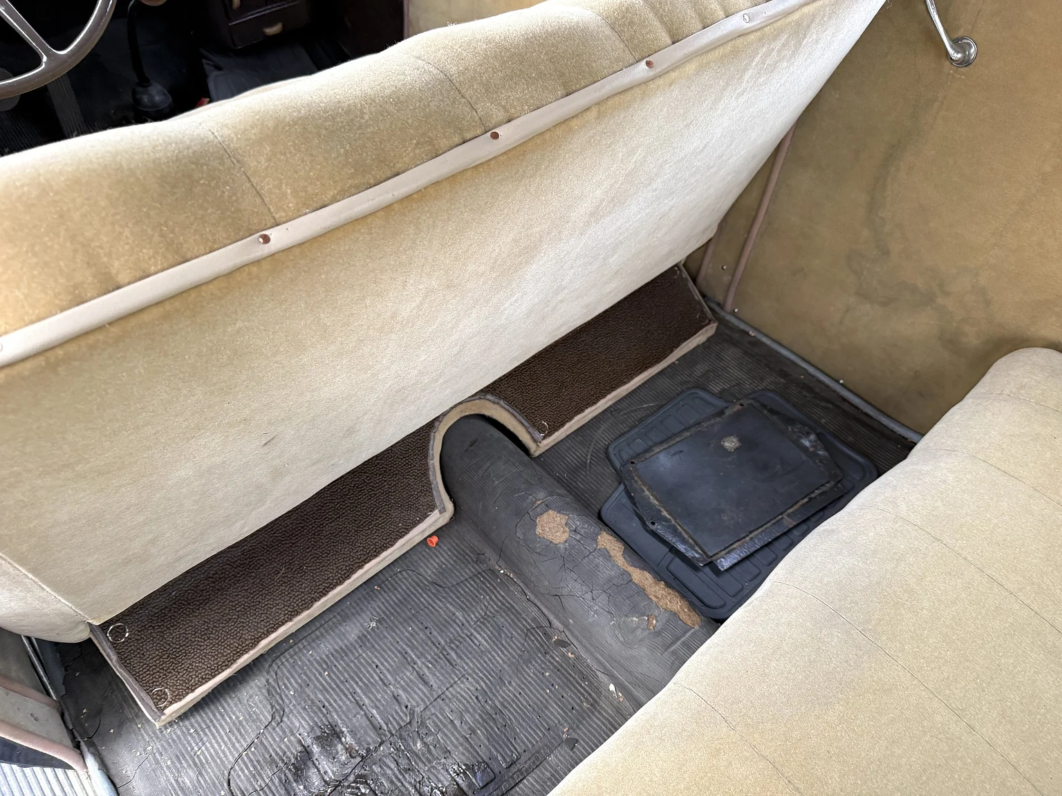 Interiörbild 1936 Ford 214A Fordor (51)
