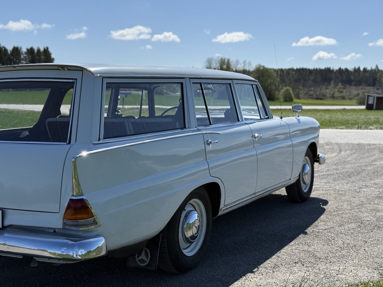 Exterior image of 1967 Mercedes-Benz 230 Safari