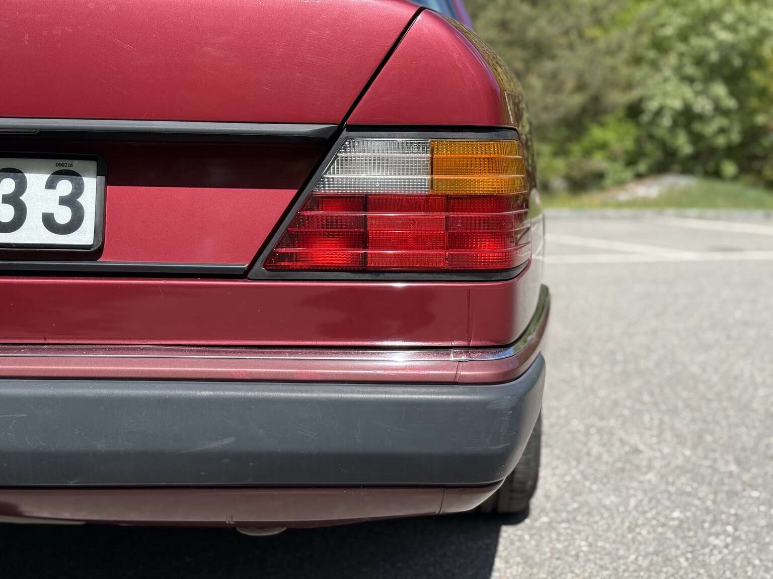 Aussenfoto 1991 Mercedes-Benz 300 E-24