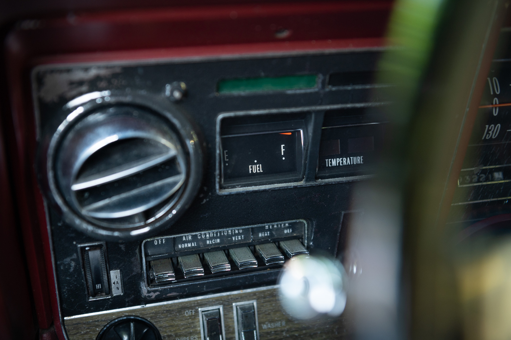 Interior image of 1968 Oldsmobile Toronado (5)
