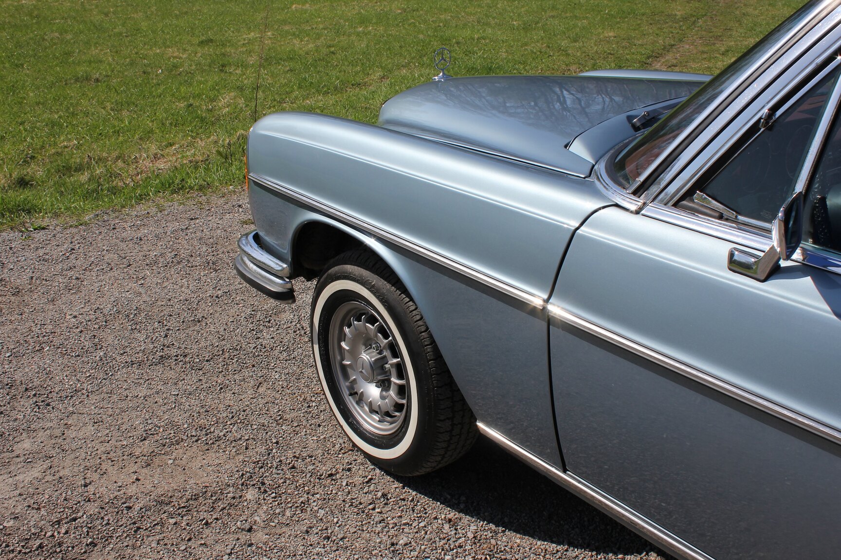 Exteriörbild på 1972 Mercedes-Benz 300 SEL 3.5