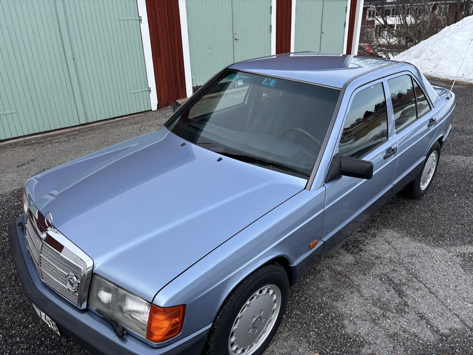 Exteriörbild på 1992 Mercedes-Benz 190 D