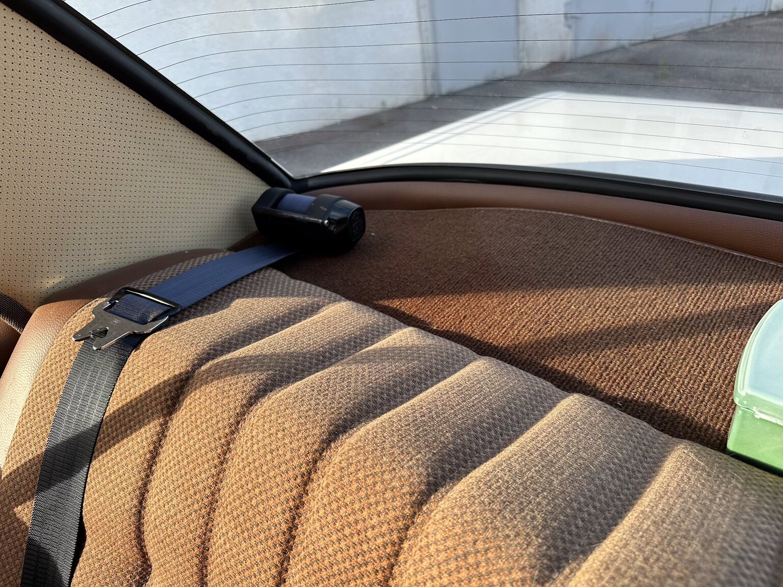 Interiörbild 1975 Mercedes Benz 200