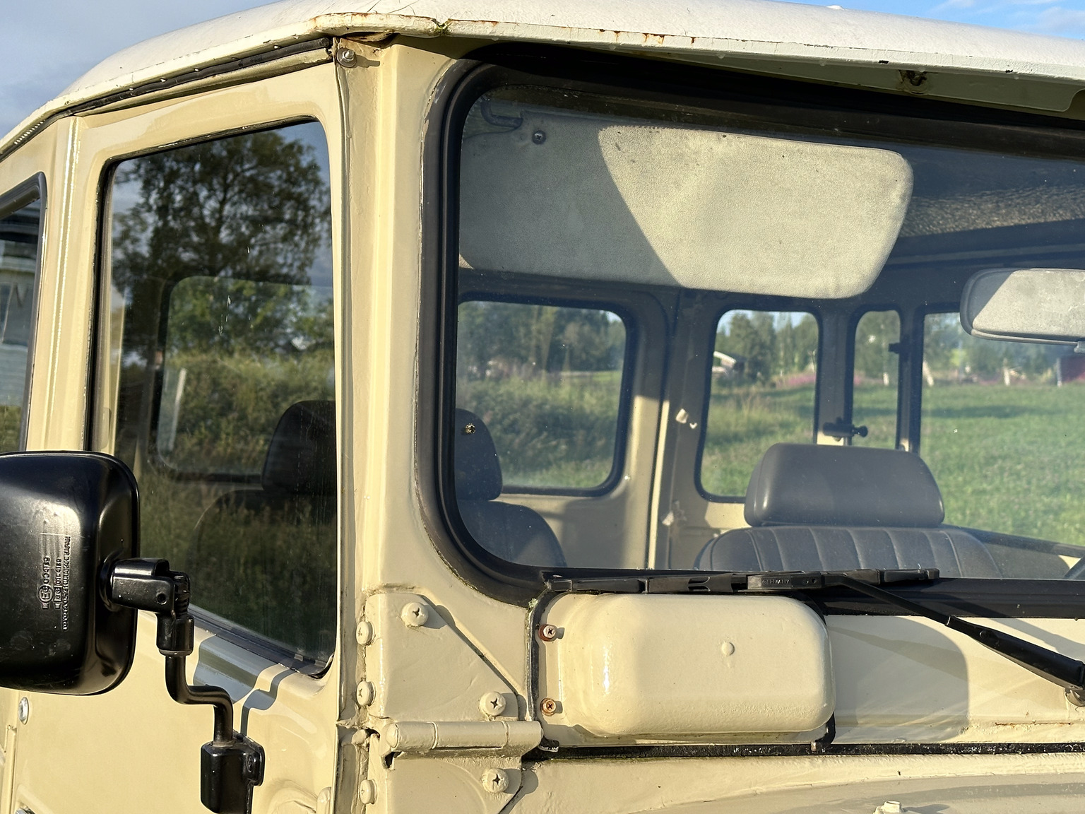 Exteriörbild på 1985 Toyota Land Cruiser BJ 42