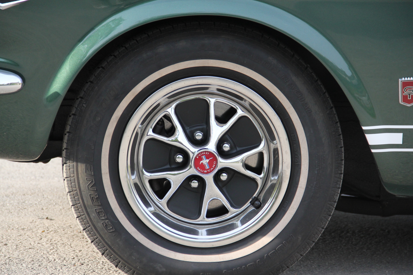 Exterior image of 1966 Ford Mustang Fastback GT-clone (8)